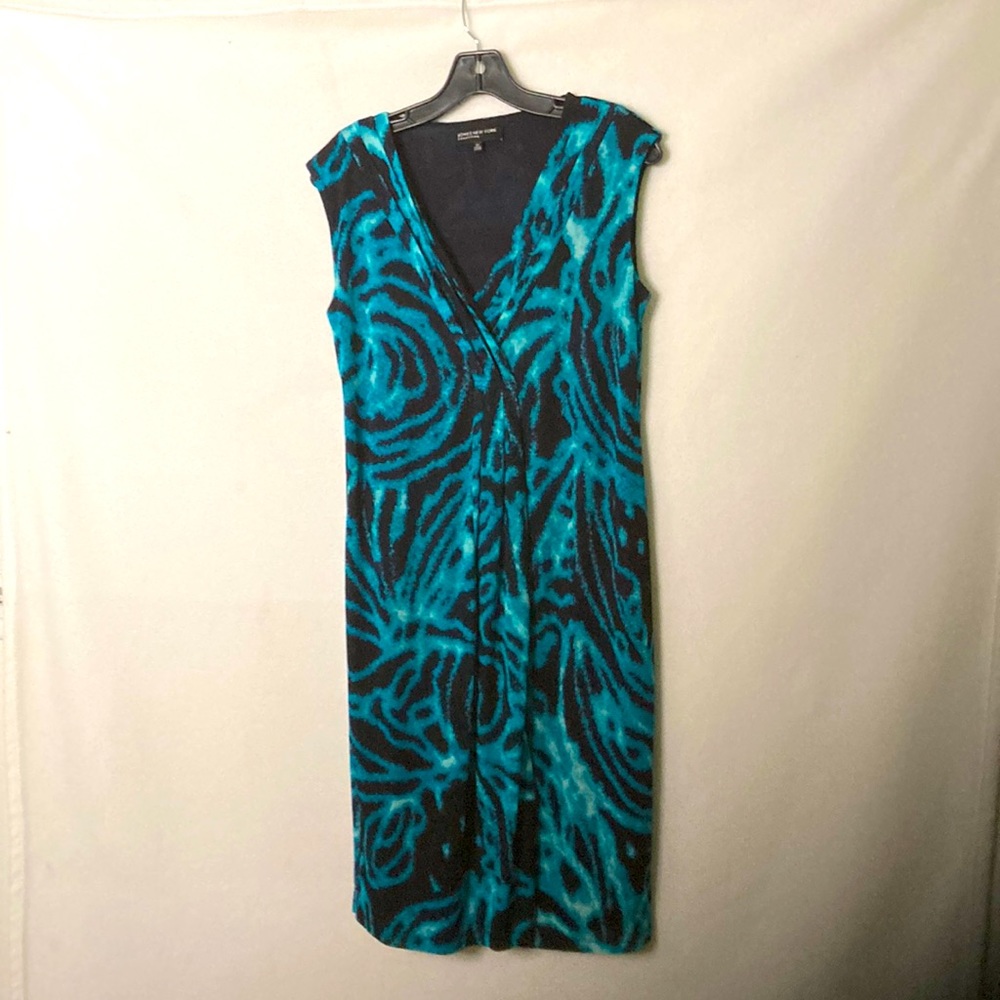 Jones New York collection. Size M